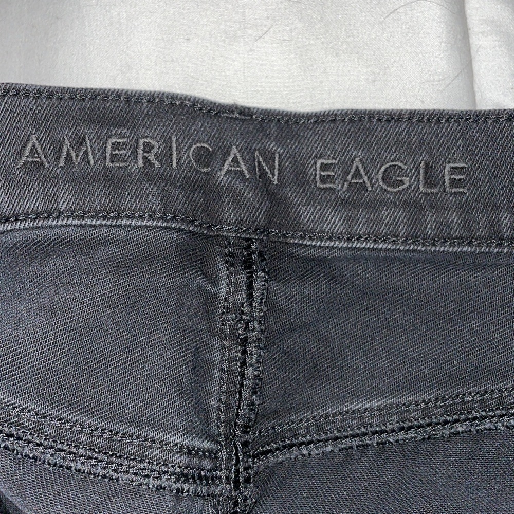 American Eagle highest rise 90’s boyfriend jean - Picture 7 of 9